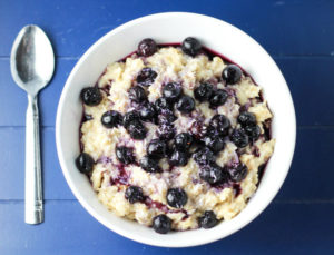 BlueBerry with oats for more carbs for muscle gain 